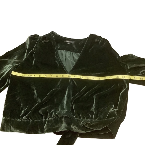Madewell Velvet Wrap Blouse in Rich Green Size Medium - Picture 9 of 13
